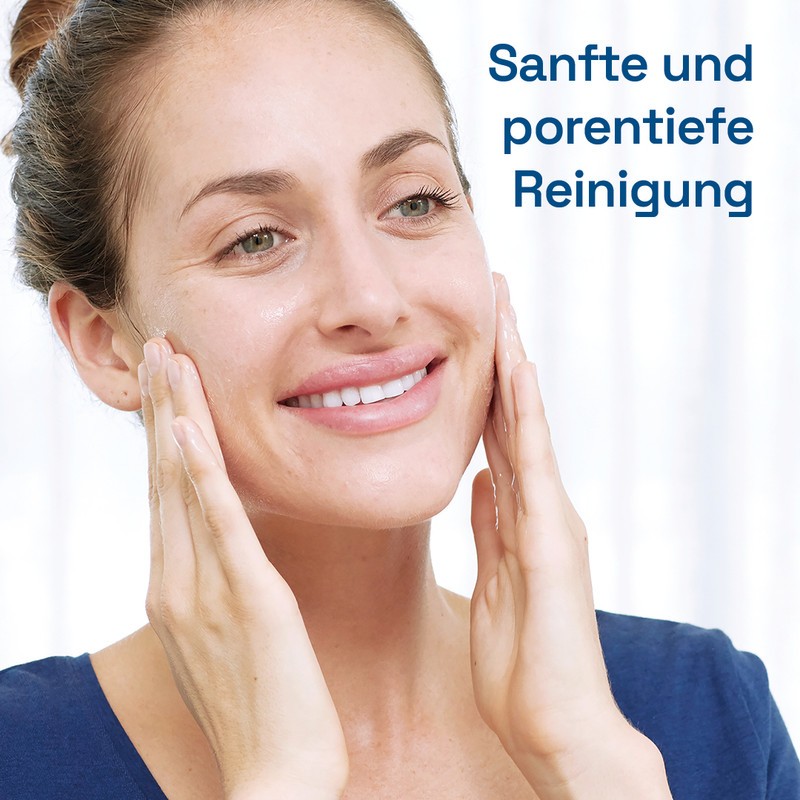 Daily Essentials - Schäumendes Reinigungsgel