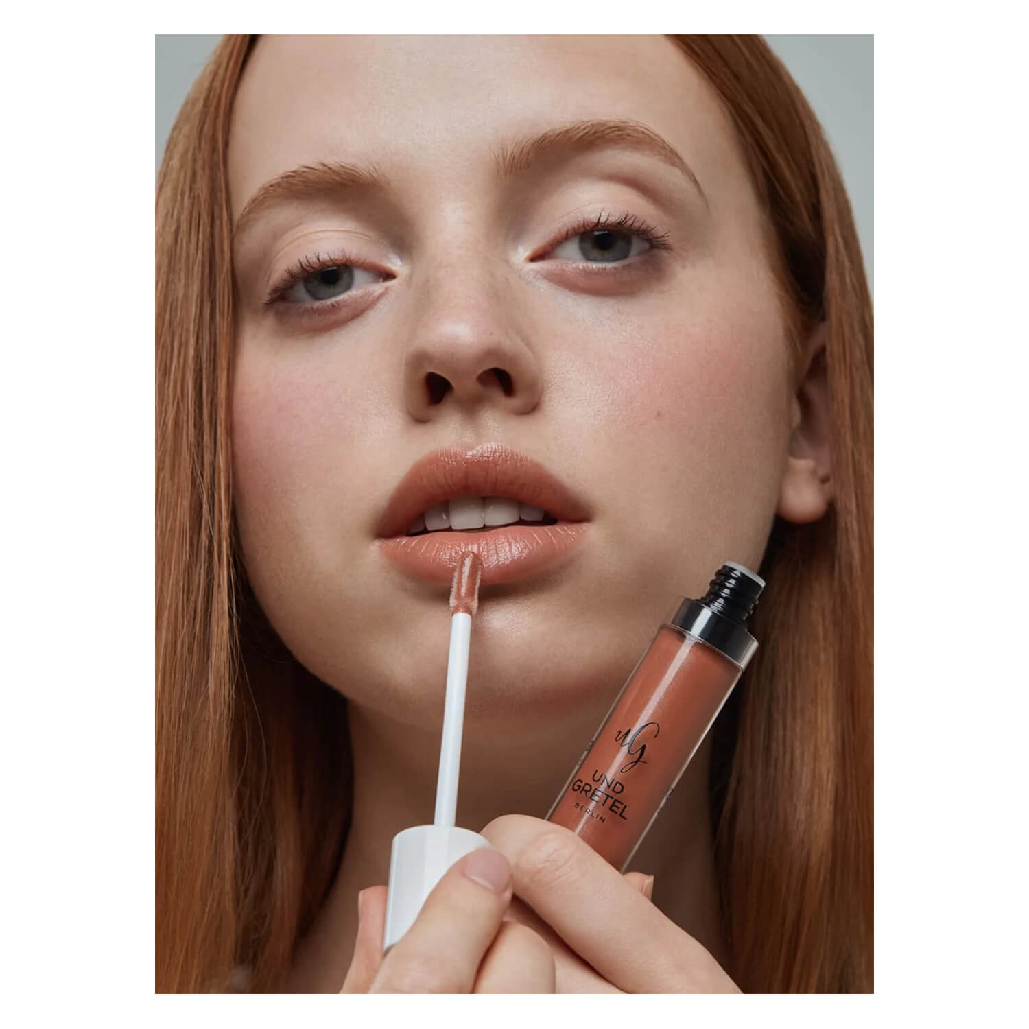 UND GRETEL KNUTZEN Lip Gloss Caramel Shimmer 11 PerfectHair.ch